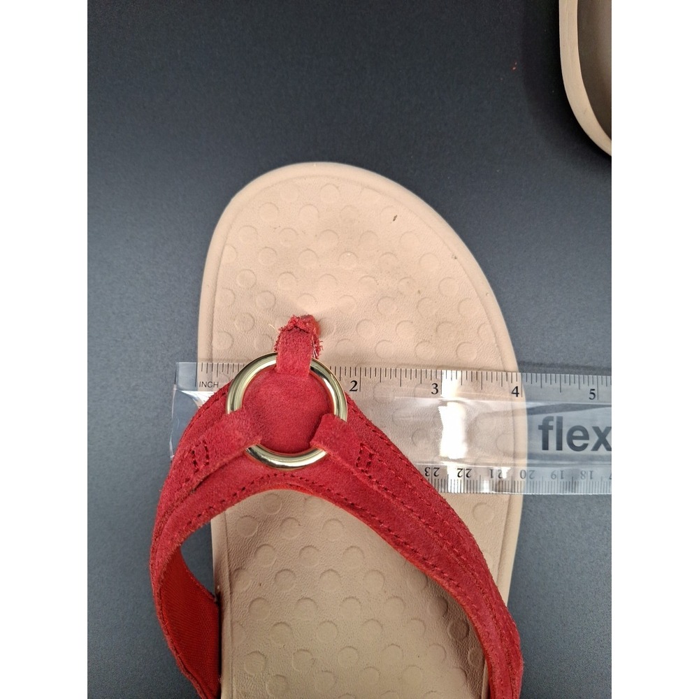 Vionic Women's Red Thong Sandals, Size 9M Pre Owned - Picture 12 of 12